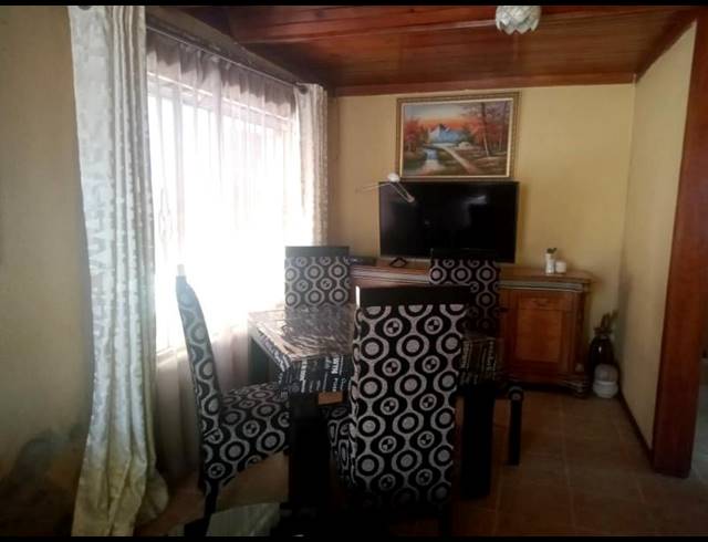 3 BEDROOM HOUSE FOR SALE IN PROTEA GLEN